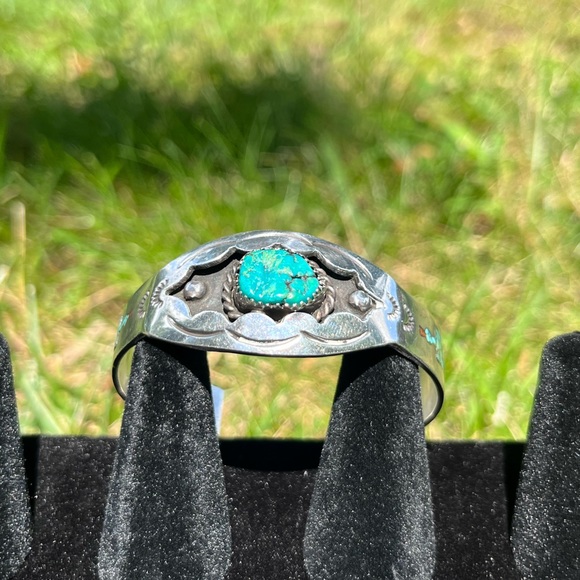 Vintage Navajo Waterbird Inlay Cuff Bracelet - Picture 16 of 16